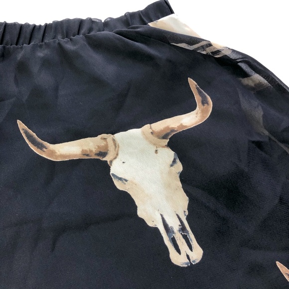 Peach Love California NWT Bull Head Flowy Shorts L - Picture 3 of 7